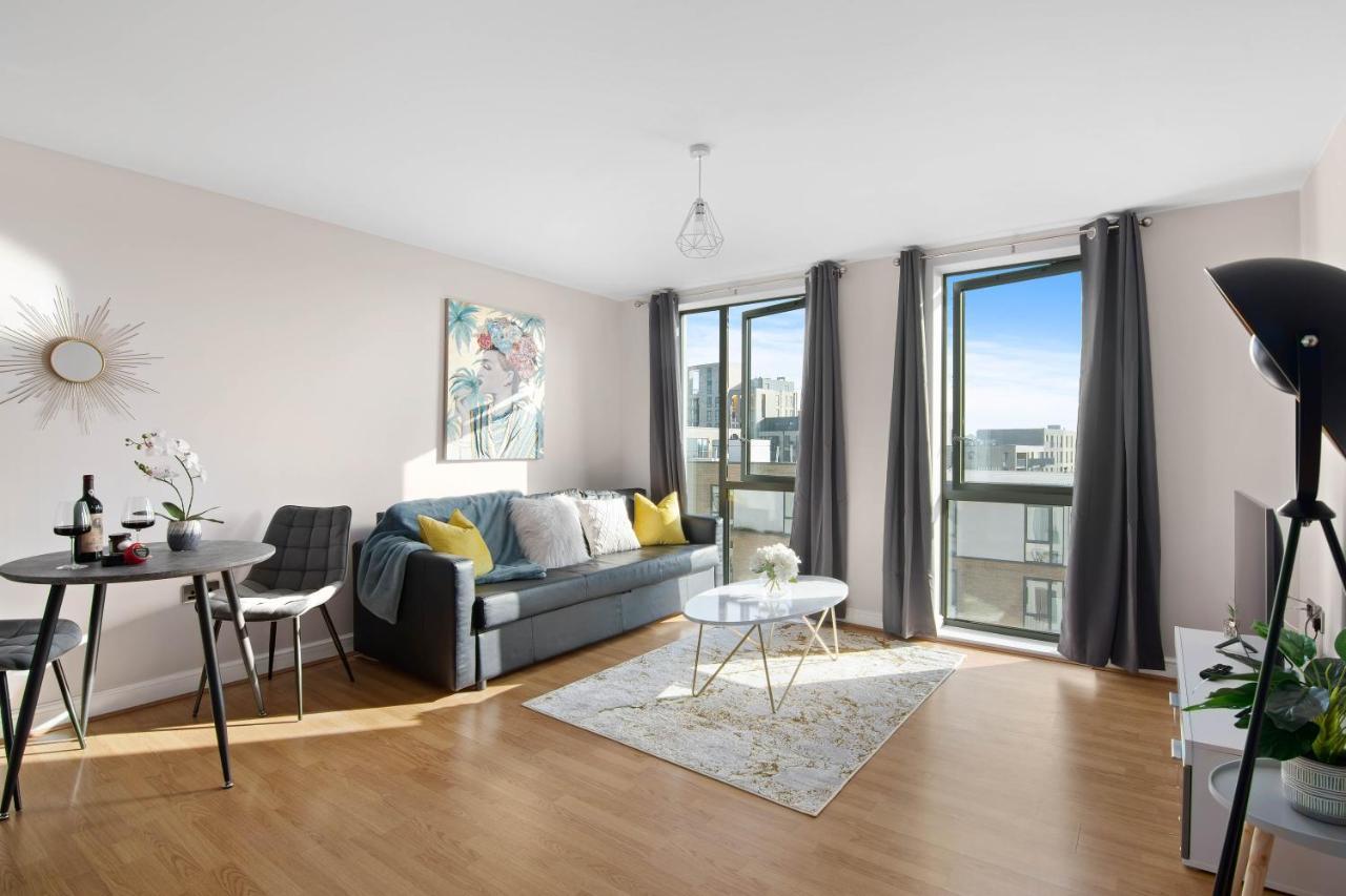 Spacious & Cosy, Netflix, Parking, Colindale Station Hendon Luaran gambar