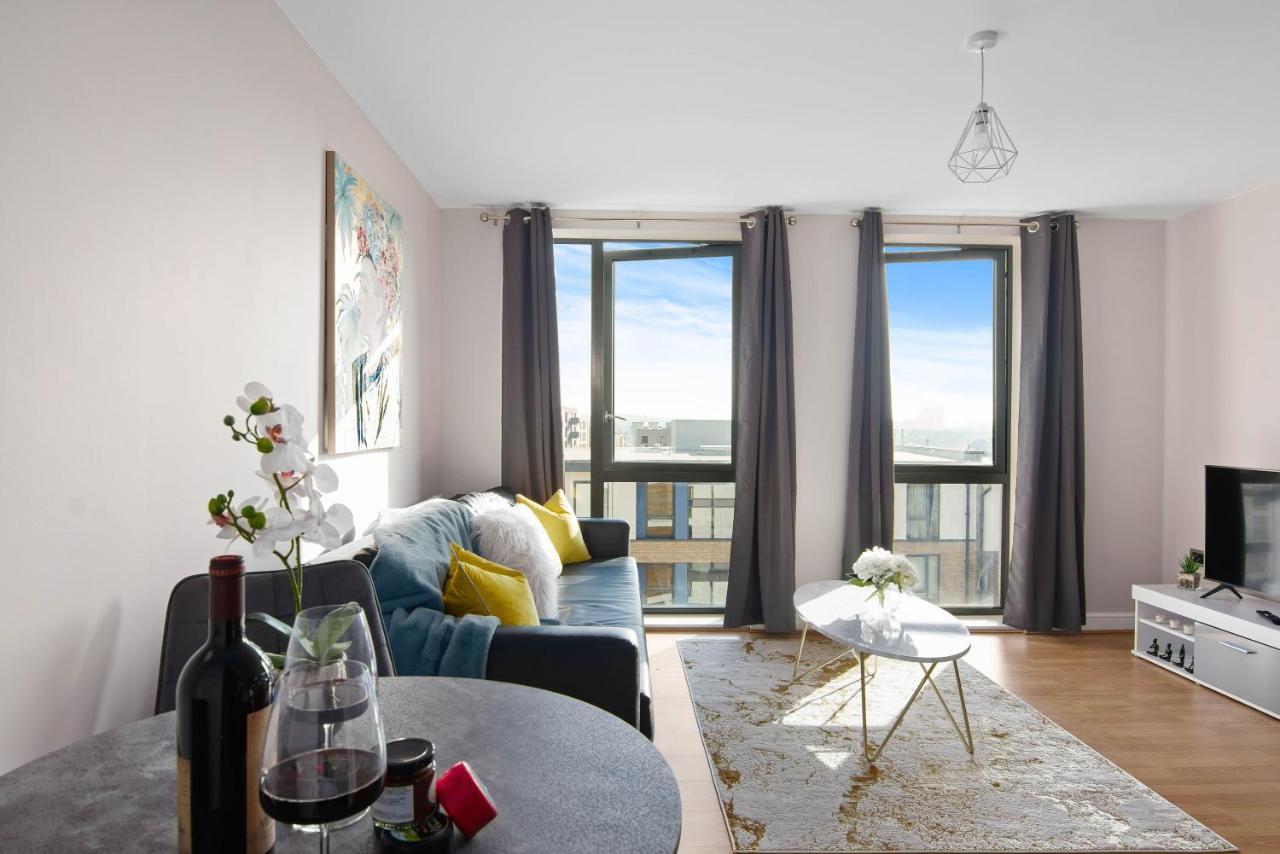 Spacious & Cosy, Netflix, Parking, Colindale Station Hendon Luaran gambar