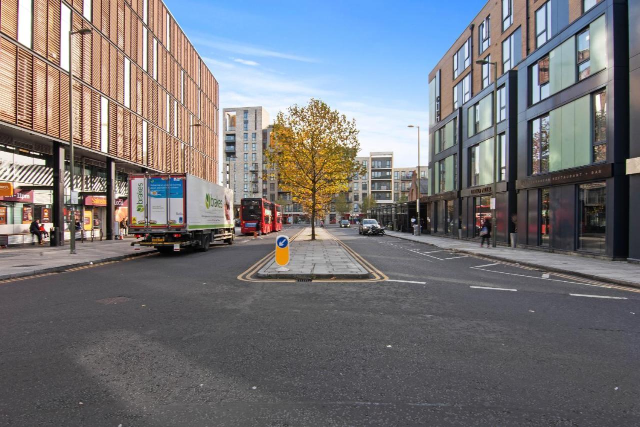 Spacious & Cosy, Netflix, Parking, Colindale Station Hendon Luaran gambar